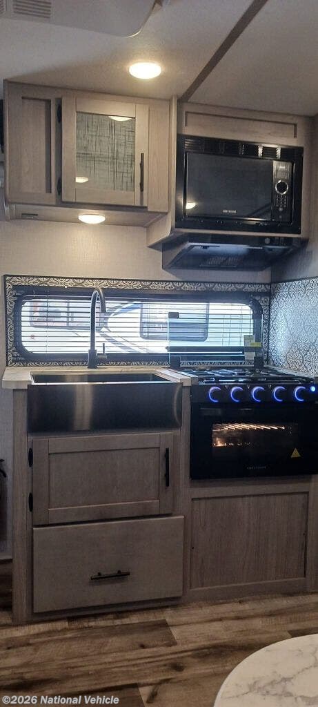 2023 Dutchmen Coleman Light 1850RB - Used Travel Trailer For Sale by National Vehicle in Avondale, Arizona