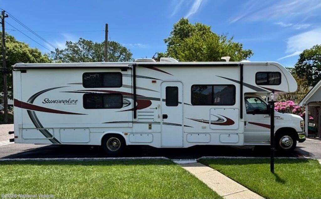 2015 Forest River Sunseeker 3170DS - Used Class C For Sale by National Vehicle in Lake Ronkonkoma, New York