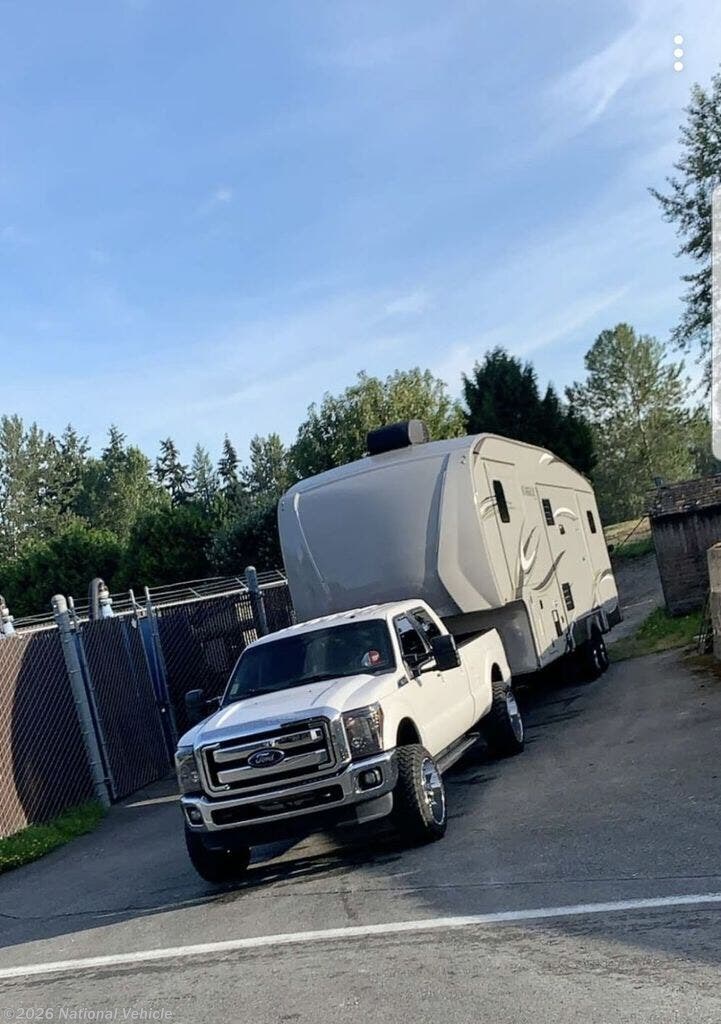 Used 2018 Jayco Eagle 325BHQS available in Graham, Washington