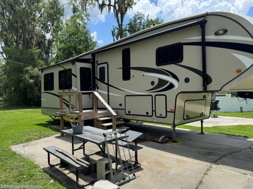 2018 Forest River Cardinal Blue Ridge Cabin 304SR - Used Fifth Wheel For Sale by National Vehicle in Ocala, Florida