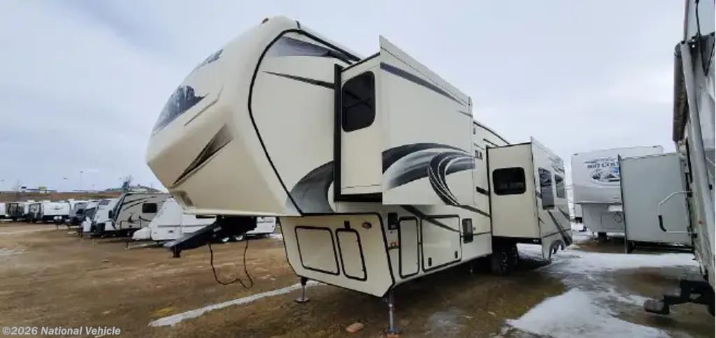 2014 Keystone Montana 3155RL - Used Fifth Wheel For Sale by National Vehicle in Centennial, Colorado