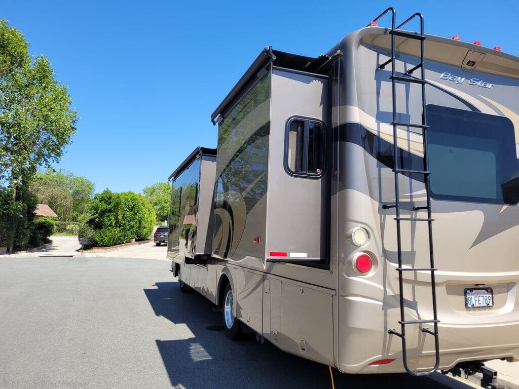 2015 Bay Star 3215 by Newmar from National Vehicle in Santa Clarita, California