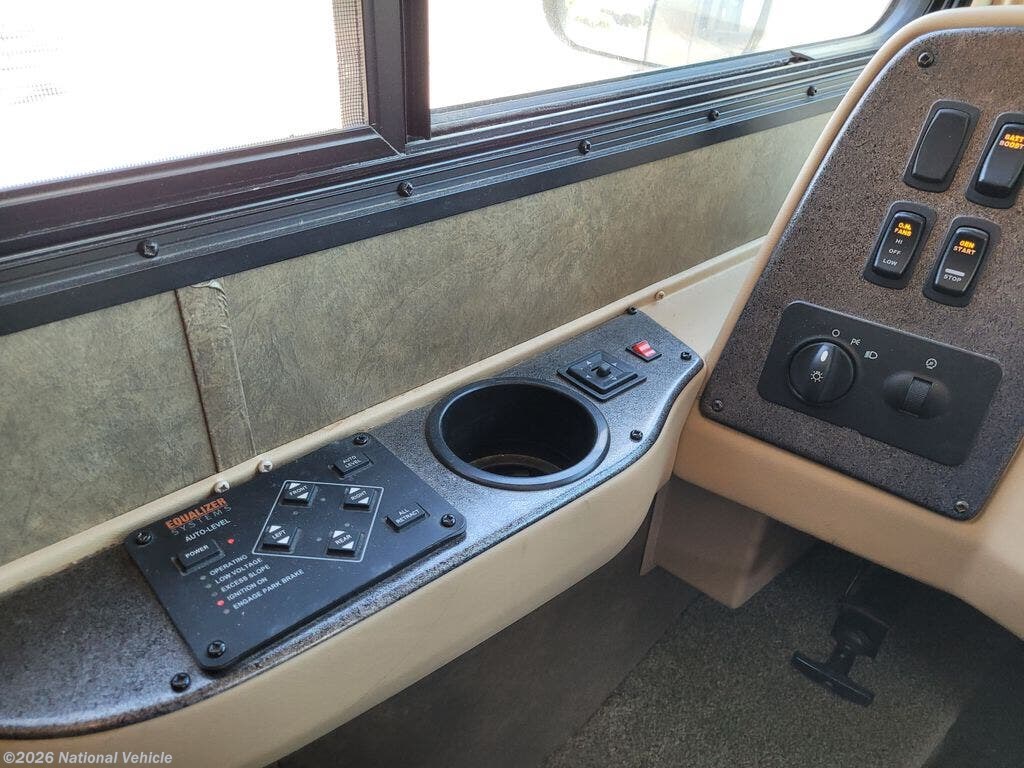 Used 2015 Newmar Bay Star 3215 available in Santa Clarita, California