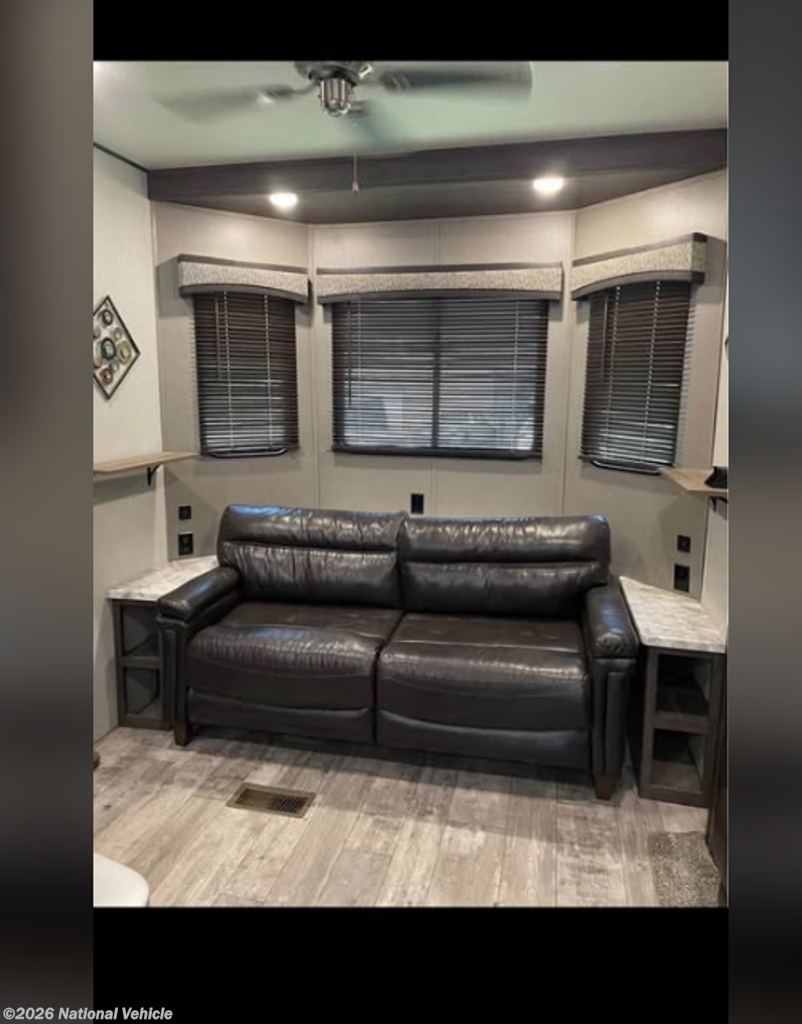 2018 Hampton Destination 370FDL by CrossRoads from National Vehicle in Mechanicsville, Iowa