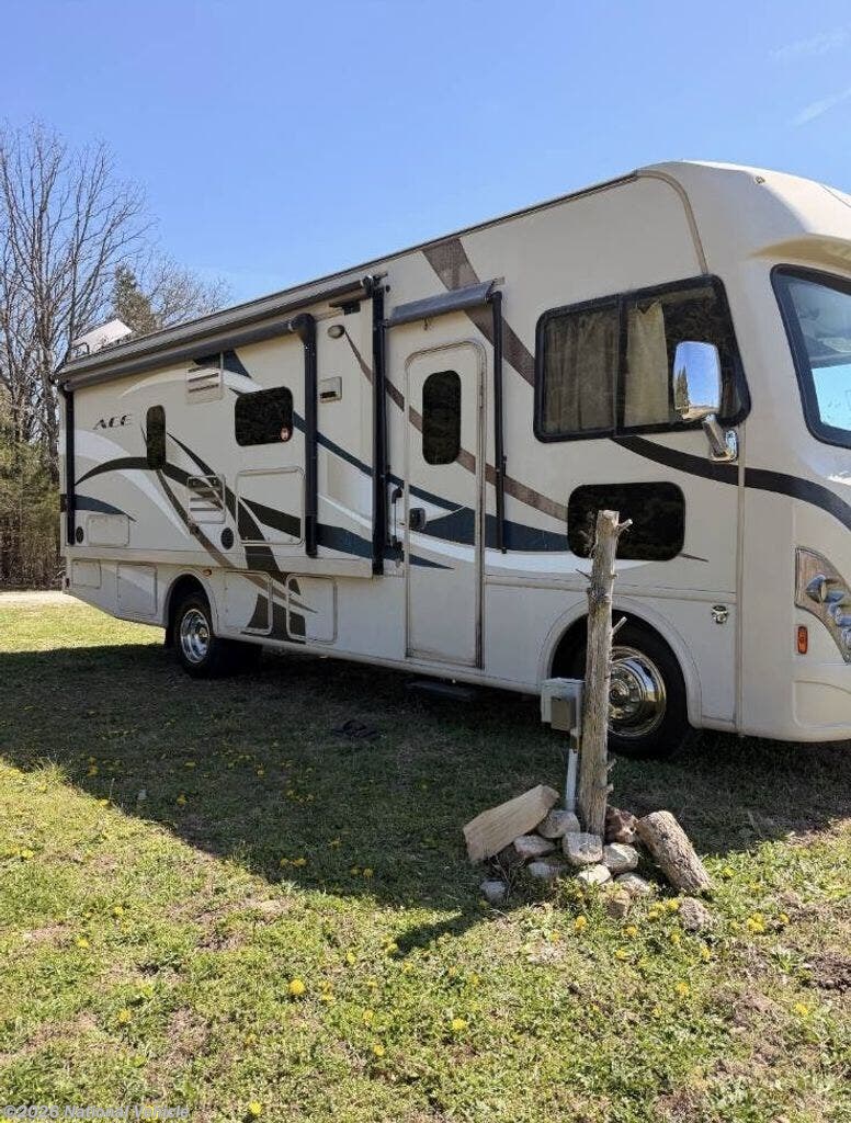 2016 Thor Motor Coach A.C.E. 27.2 - Used Class A For Sale by National Vehicle in Shorewood, Illinois