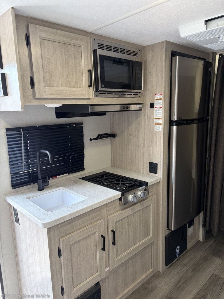 Used 2024 Coachmen Catalina Summit 184BHS available in Aurora, Colorado