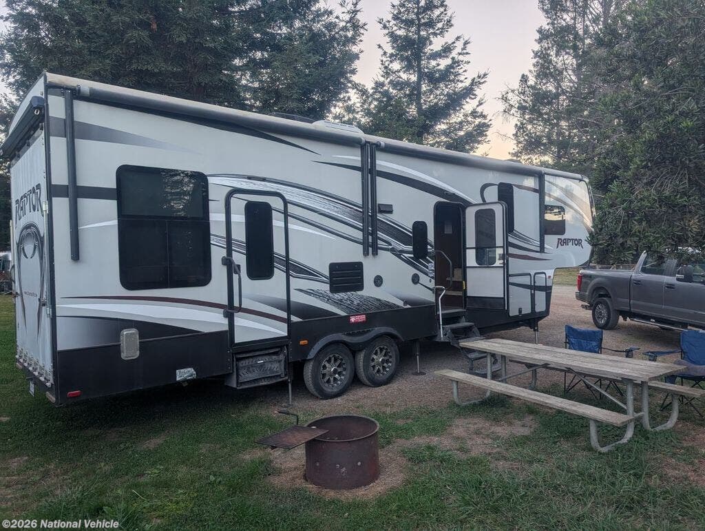 2015 Keystone Raptor 300MP - Used Toy Hauler For Sale by National Vehicle in Acampo, California