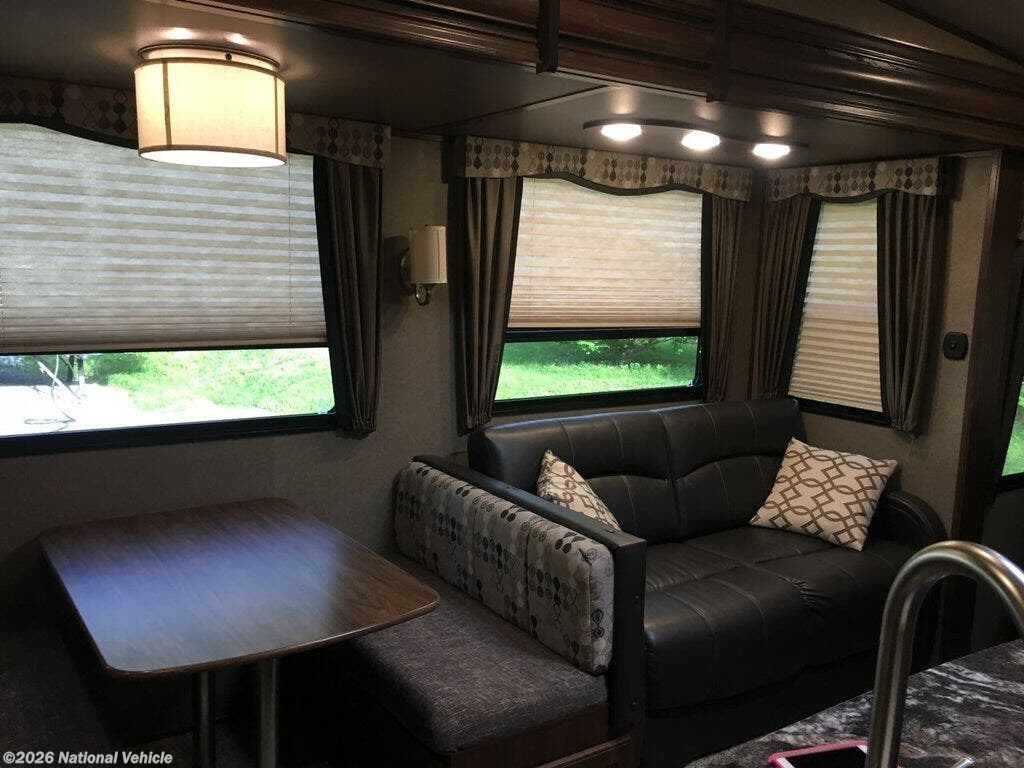 Used 2016 Keystone Sprinter 347FWLFT available in Schnecksville, Pennsylvania