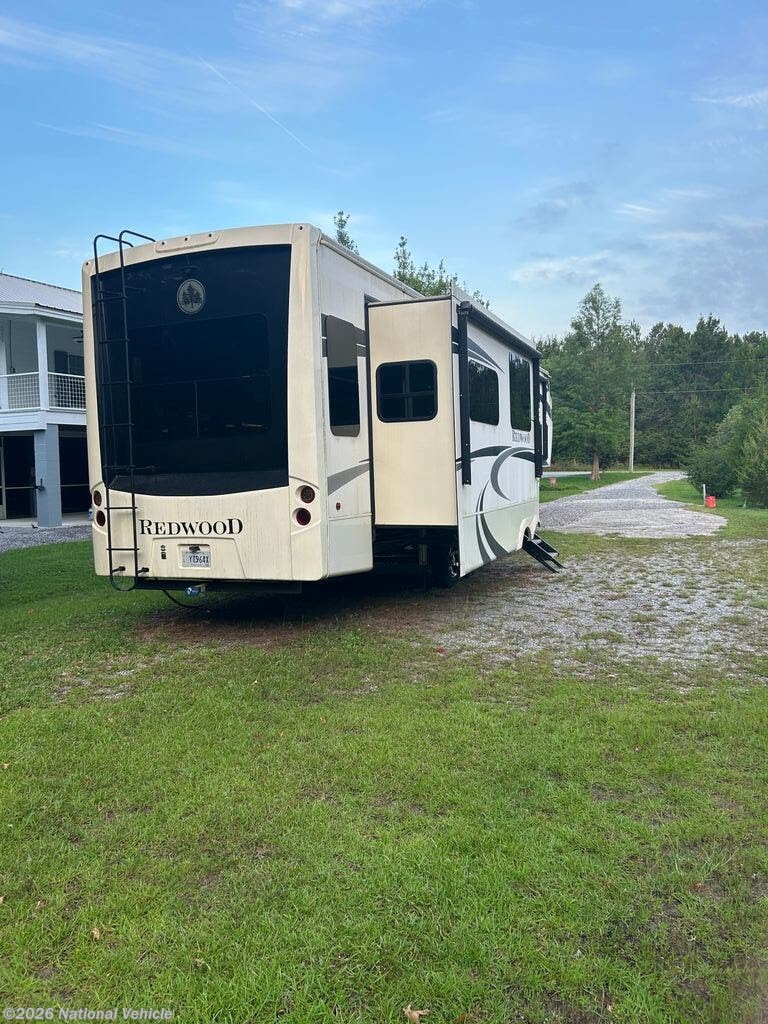 2019 Redwood RV 5th Wheel 3901WB - Used Fifth Wheel For Sale by National Vehicle in Pass Christian, Mississippi
