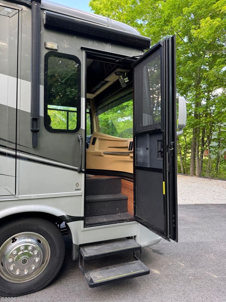 2016 Ventana 4002 by Newmar from National Vehicle in Rollinsford, New Hampshire