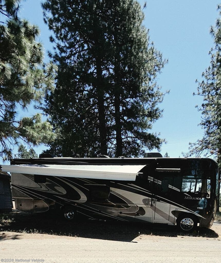 2022 Thor Motor Coach Miramar 35.2 - Used Class A For Sale by National Vehicle in Klamath Falls, Oregon