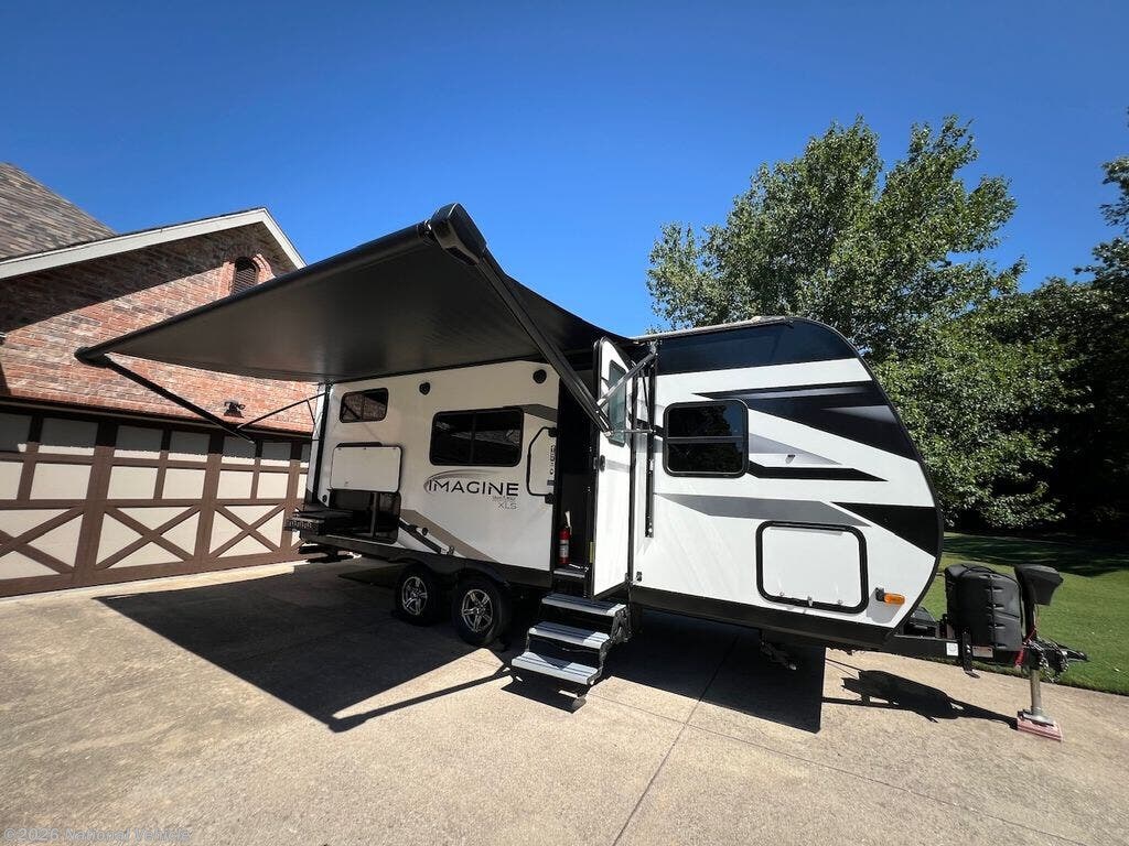 2022 Grand Design Imagine XLS 21BHE - Used Travel Trailer For Sale by National Vehicle in Nixa, Missouri
