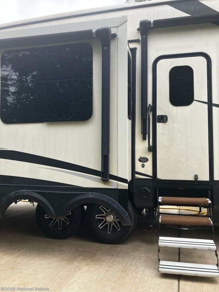 2017 Jayco North Point 381DLQS - Used Fifth Wheel For Sale by National Vehicle in Canton, Texas