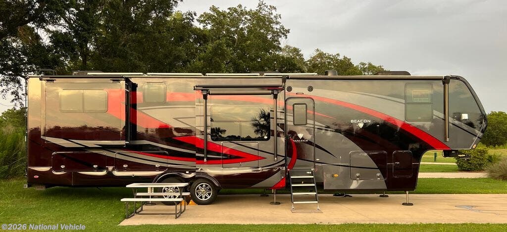 2022 Vanleigh Beacon 42RDB - Used Fifth Wheel For Sale by National Vehicle in Foley, Alabama
