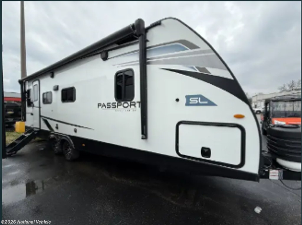 2023 Keystone Passport SL Ultra Lite 252RD - Used Travel Trailer For Sale by National Vehicle in Junction City, Kansas