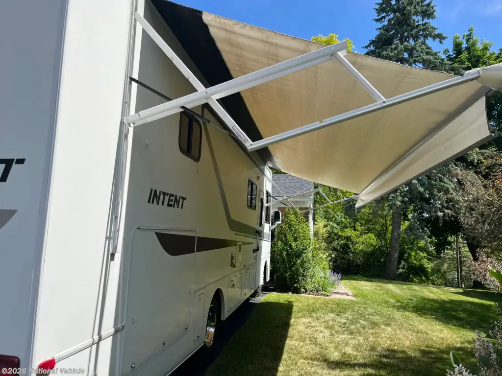 2018 Winnebago Intent 30R - Used Class A For Sale by National Vehicle in Farmington Hills, Michigan