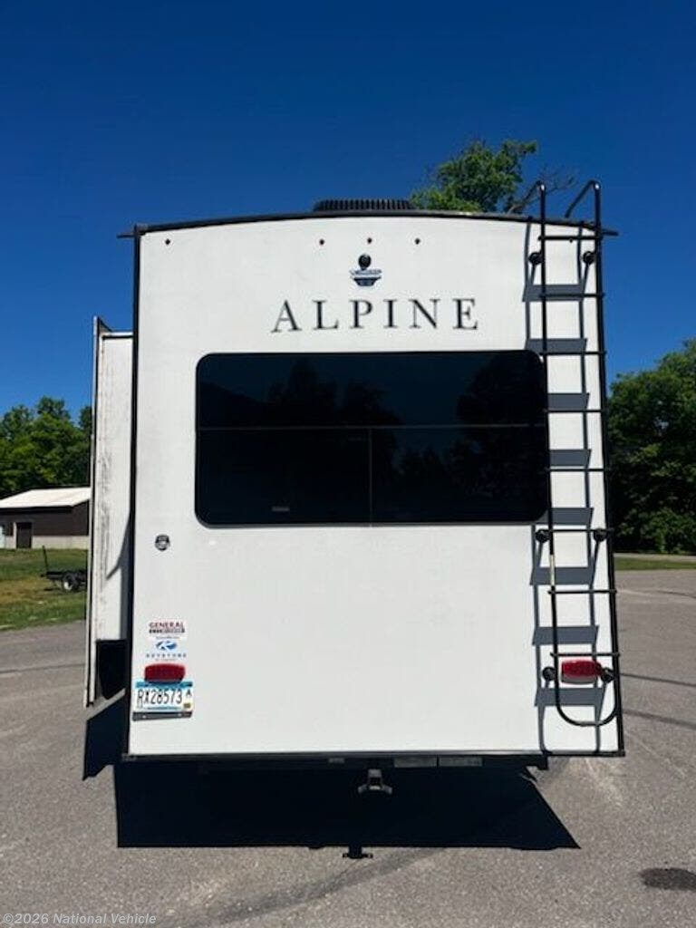 2021 Keystone Alpine 3220RL - Used Fifth Wheel For Sale by National Vehicle in Hackensack, Minnesota
