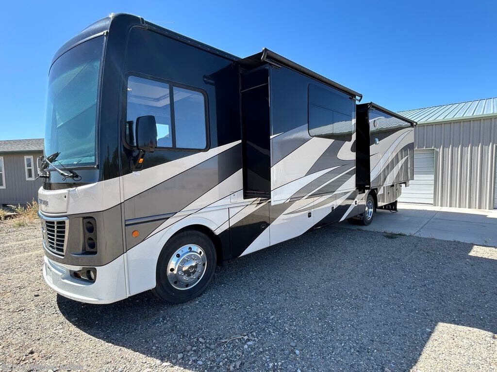 2019 Holiday Rambler Vacationer 35P - Used Class A For Sale by National Vehicle in Yerington, Nevada