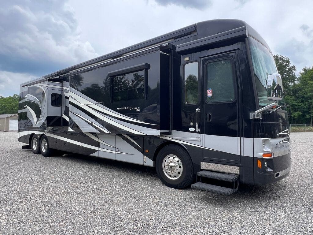 2014 Newmar Mountain Aire 4369 - Used Class A For Sale by National Vehicle in Cookeville, Tennessee