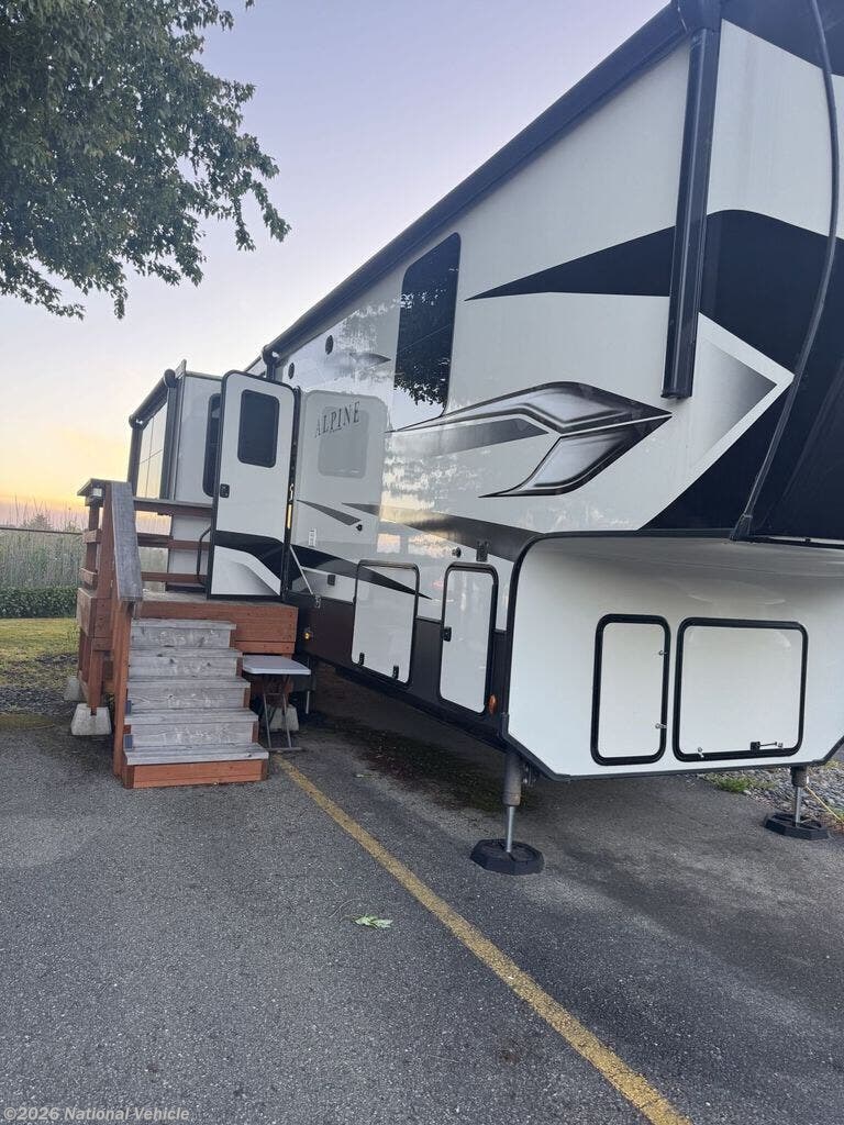 2022 East to West Ahara 365RL - Used Fifth Wheel For Sale by National Vehicle in Coos Bay, Oregon