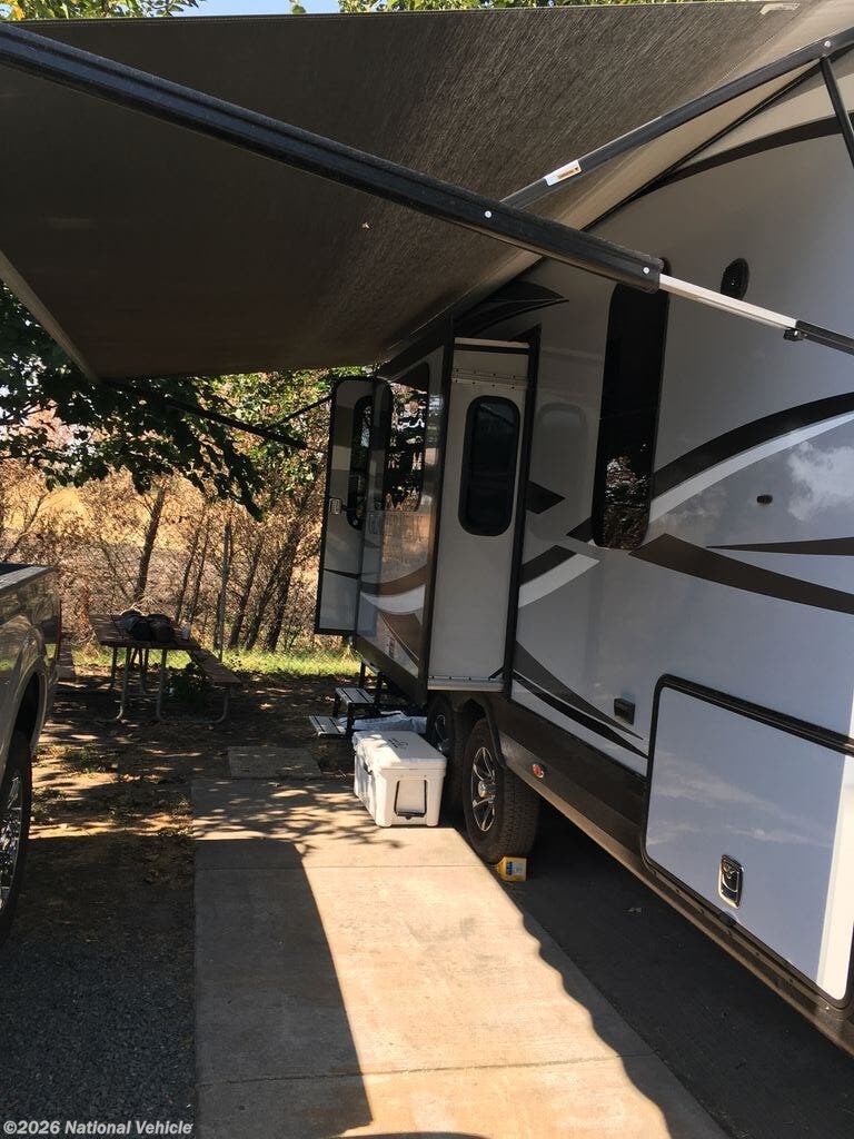Used 2017 Outdoors RV Glacier Peak Titanium 26RKS available in San Jose, California