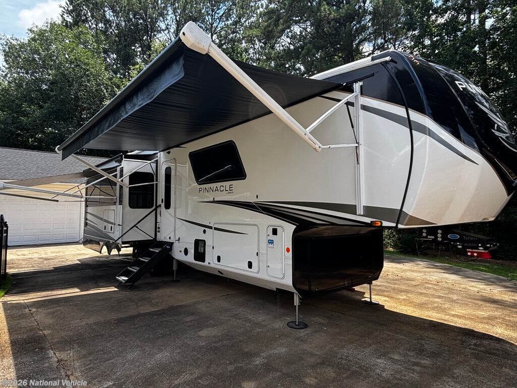2025 Jayco Pinnacle 36FBTS - Used Fifth Wheel For Sale by National Vehicle in Elba, Alabama