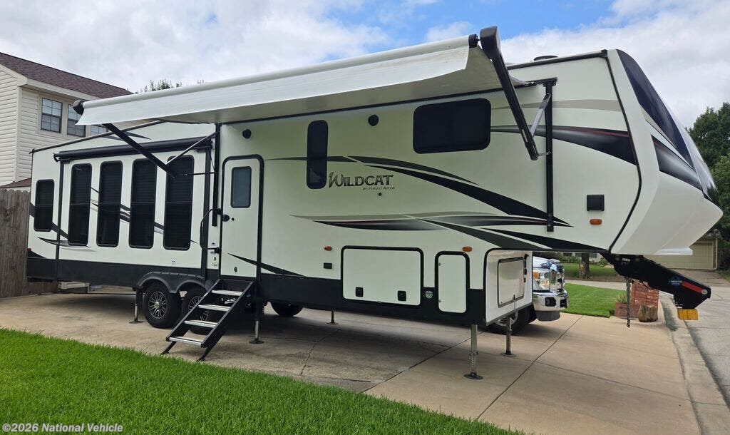 2019 Wildcat 32WB by Forest River from National Vehicle in Grapevine, Texas