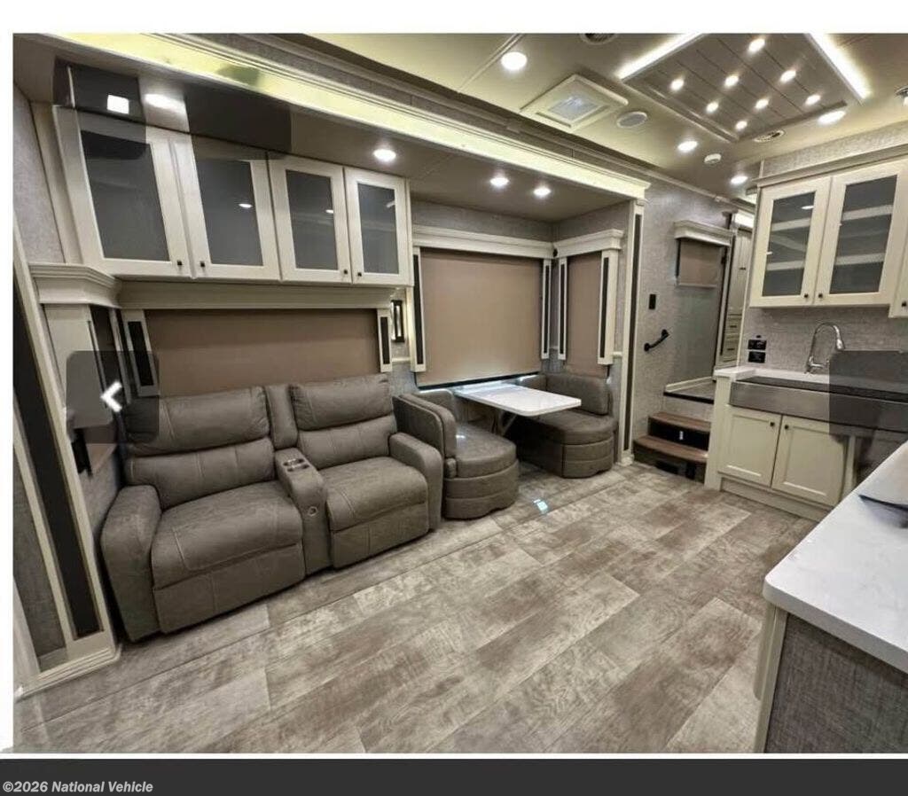 2023 Vanleigh Beacon 32RLB - Used Fifth Wheel For Sale by National Vehicle in Monterey, Tennessee
