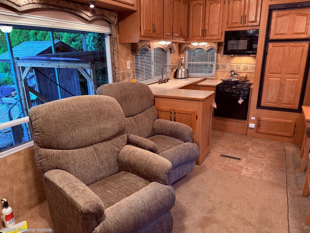 2007 Keystone Challenger 29RKP - Used Fifth Wheel For Sale by National Vehicle in Oregon City, Oregon