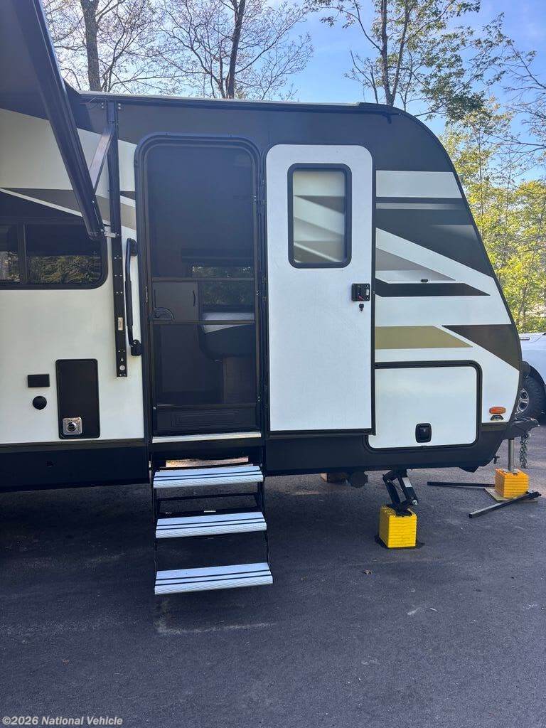 2024 Grand Design Imagine 2800BH - Used Travel Trailer For Sale by National Vehicle in Woolwich, Maine