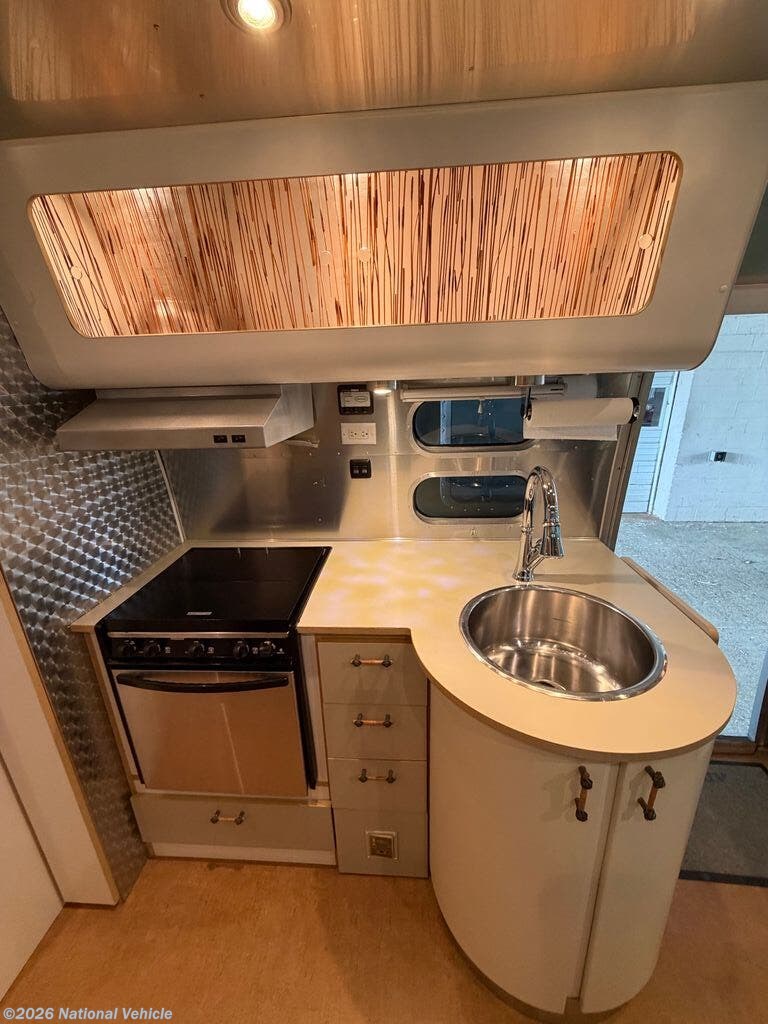 2007 International Ocean Breeze 25FB by Airstream from National Vehicle in Fairhaven, Massachusetts