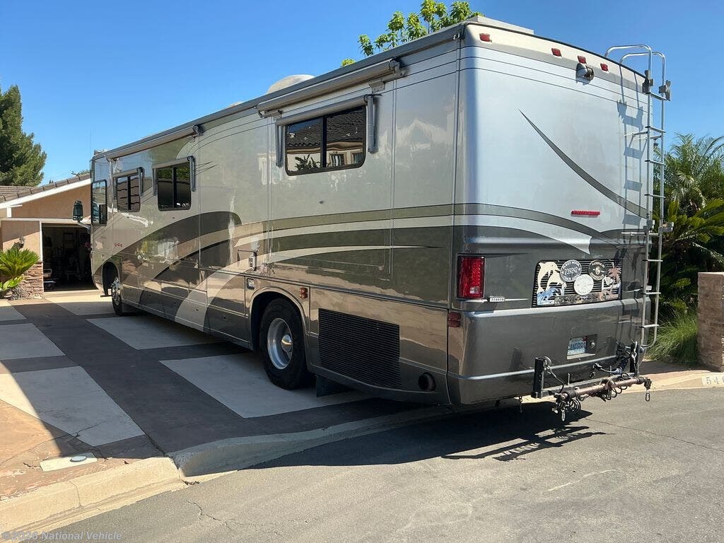 2004 National RV Islander 9402 - Used Class A For Sale by National Vehicle in Buena Park, California