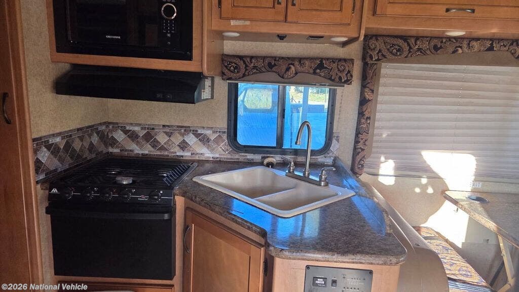 2017 Freedom Elite 26HE by Thor Motor Coach from National Vehicle in Rio Oso, California