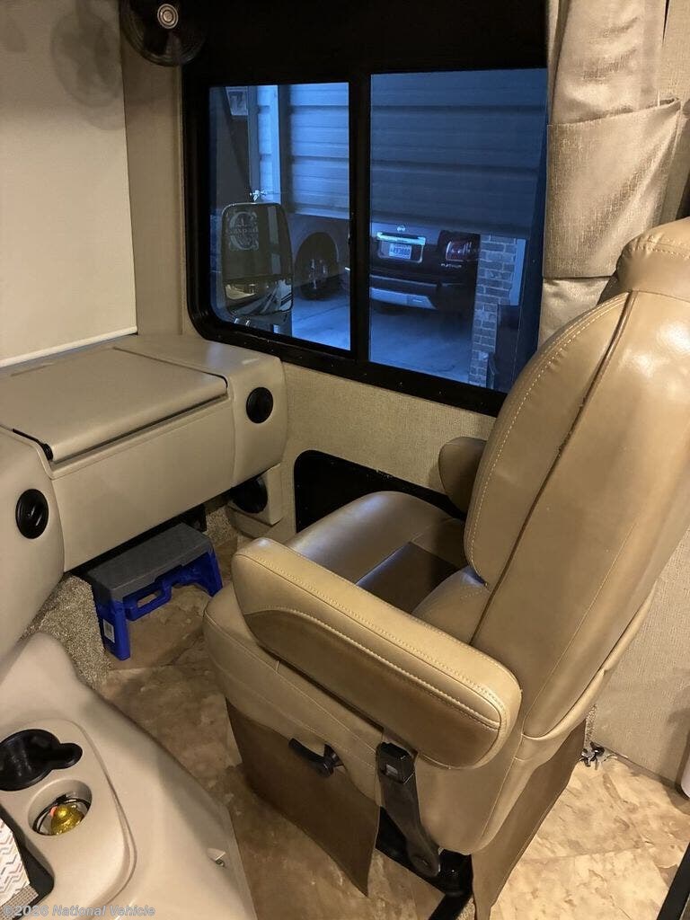 Used 2017 Thor Motor Coach Windsport 34F available in Abbeville, Louisiana