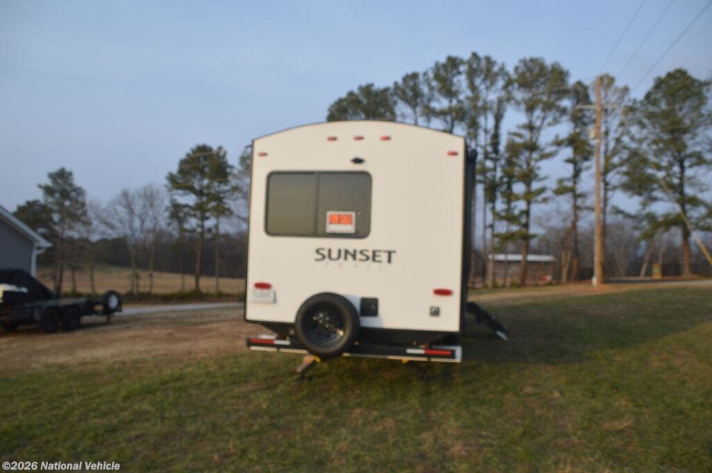 2022 CrossRoads Sunset Trail Super Lite 285CK - Used Travel Trailer For Sale by National Vehicle in Glasgow, Kentucky