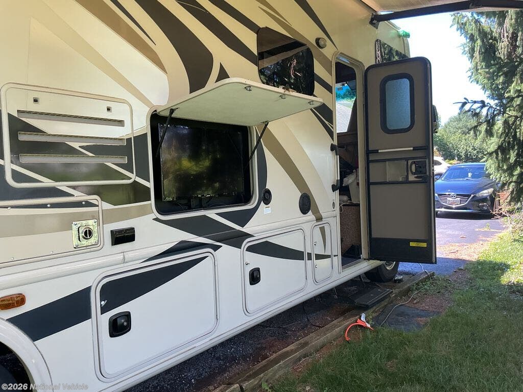 2016 Windsport 31S by Thor Motor Coach from National Vehicle in Fulton, Maryland
