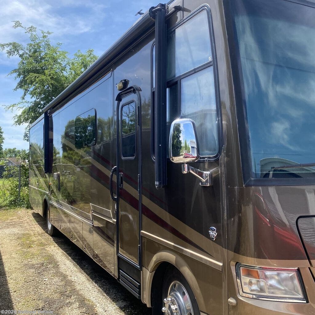 Used 2015 Newmar Canyon Star 3914 available in Bellefontaine, Ohio
