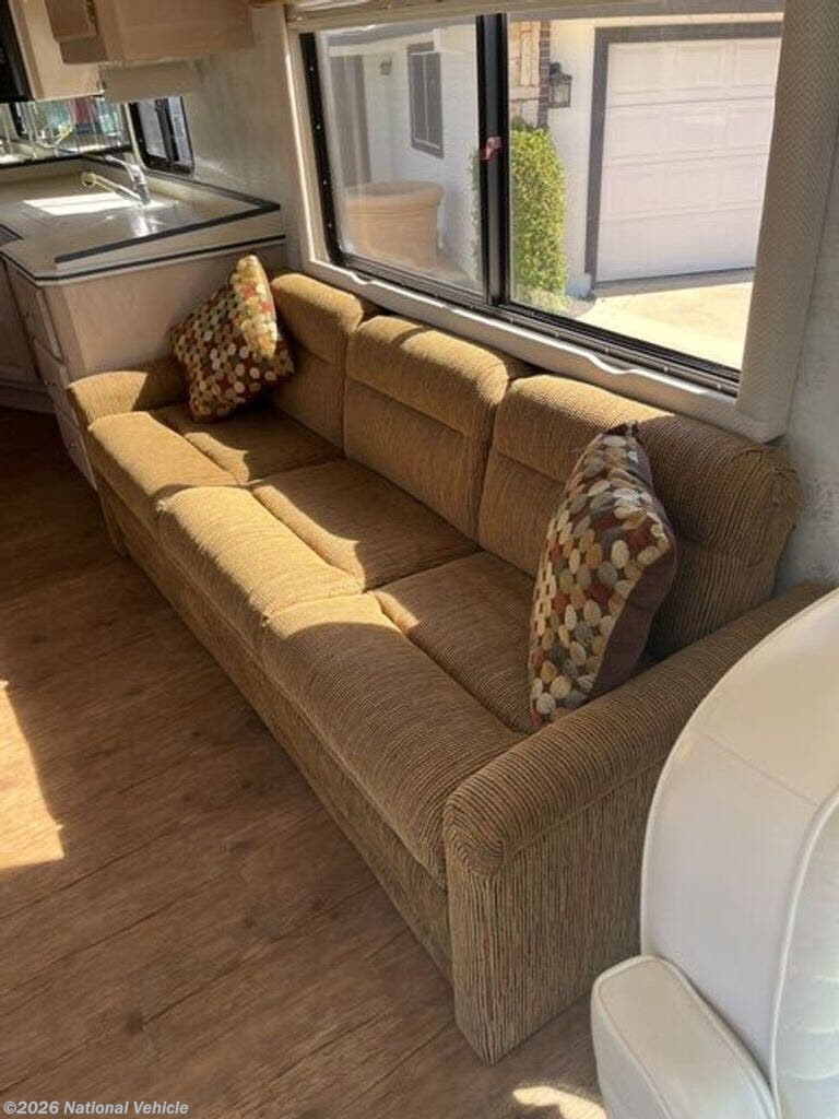 Used 1999 Monaco RV Windsor available in Vacaville, California