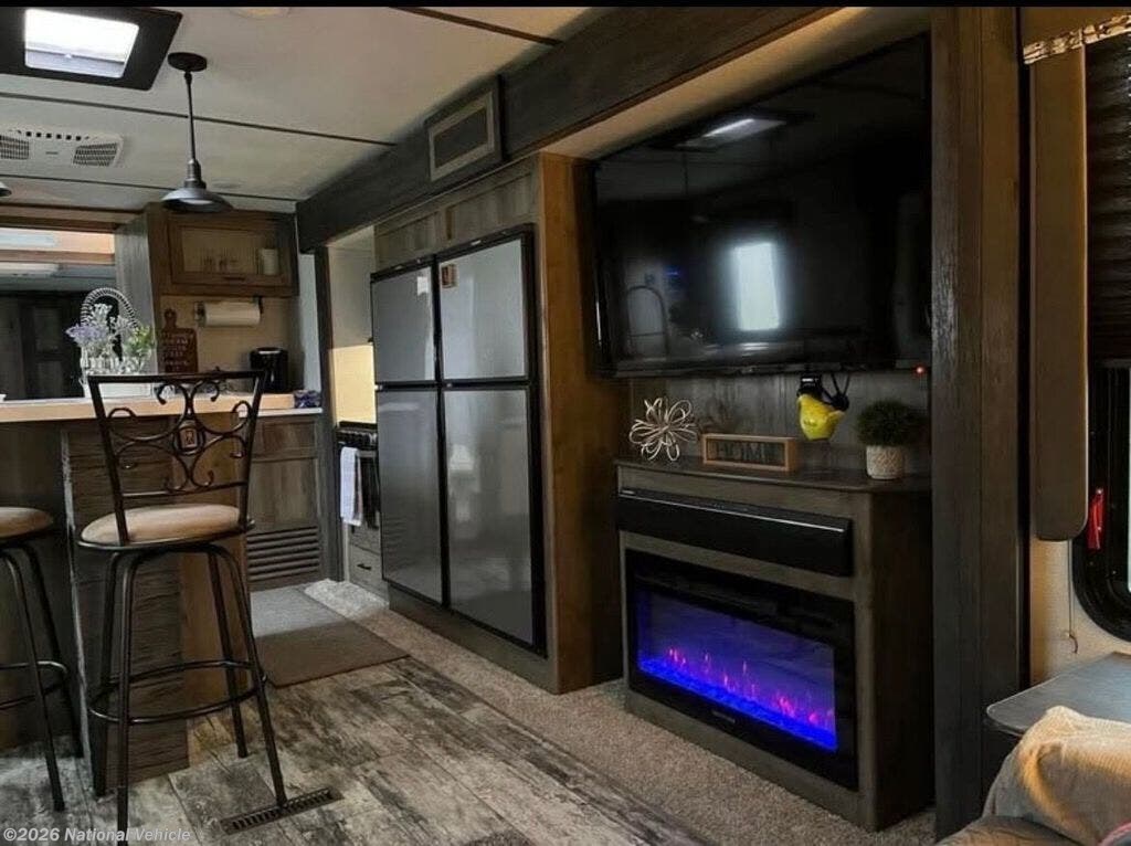 Used 2020 Keystone Sprinter Limited 330KBS available in Darien Center, New York