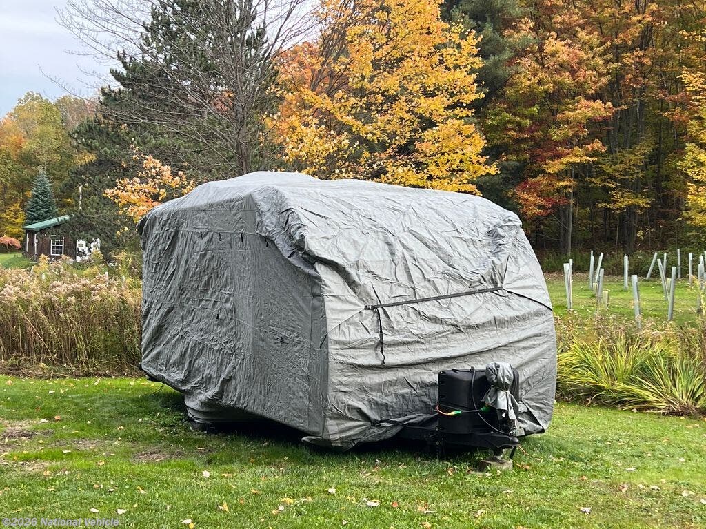 Used 2022 Gulf Stream Vista Cruiser 19ERD available in Middlebury Center, Pennsylvania