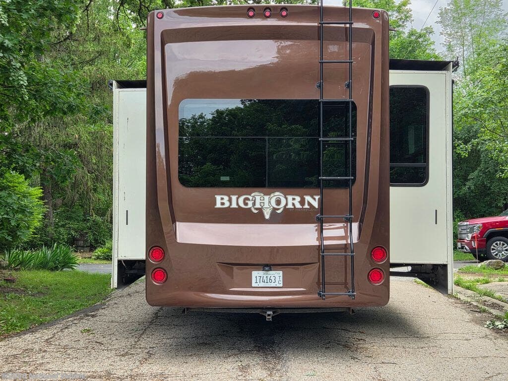 2016 Heartland Bighorn 3160EL - Used Fifth Wheel For Sale by National Vehicle in Wauconda, Illinois