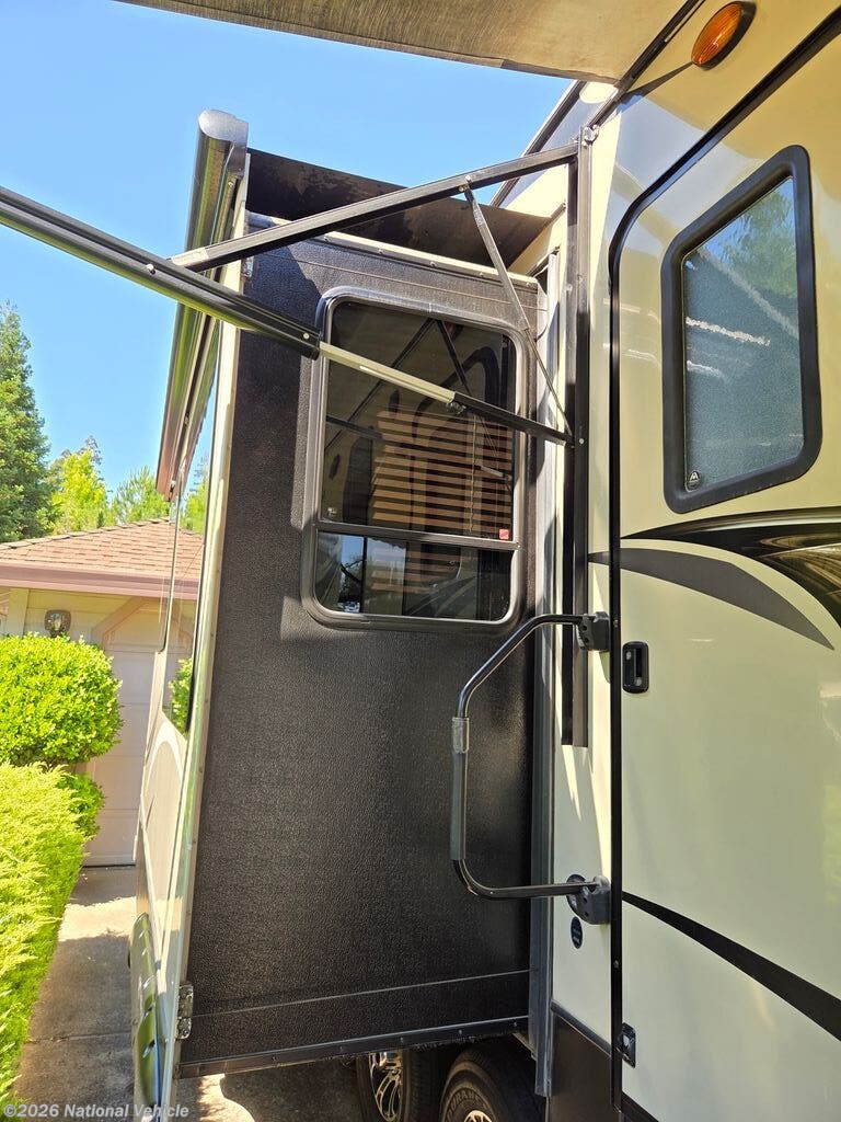 2016 Keystone Montana High Country 310RE - Used Fifth Wheel For Sale by National Vehicle in Cameron Park, California