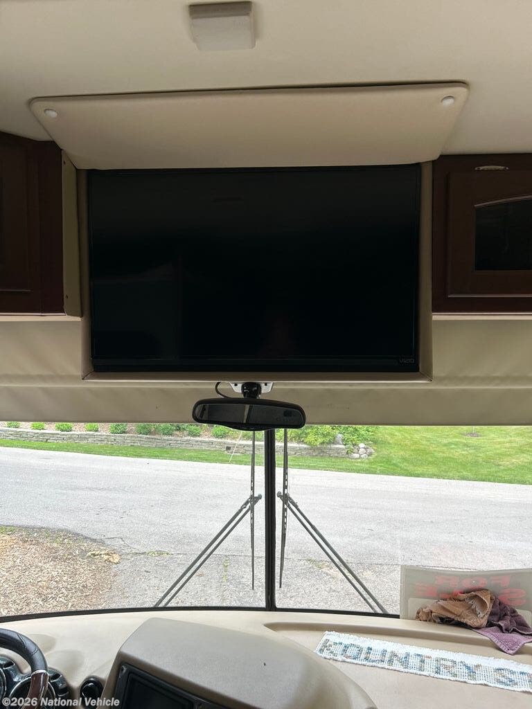 Used 2005 Newmar Kountry Star 3910 available in Elm Grove, Wisconsin