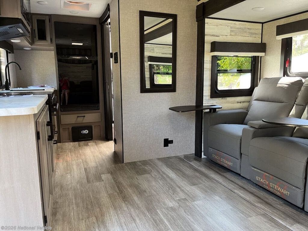 2023 Jayco Jay Feather 19MRK - Used Travel Trailer For Sale by National Vehicle in Bend, Oregon