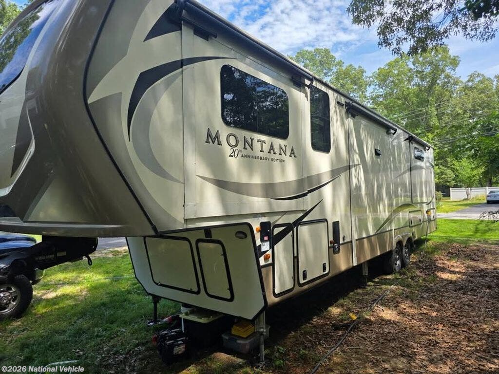 2019 Keystone Montana 20th Anniversary 3761FL - Used Fifth Wheel For Sale by National Vehicle in Lexington Park, Maryland