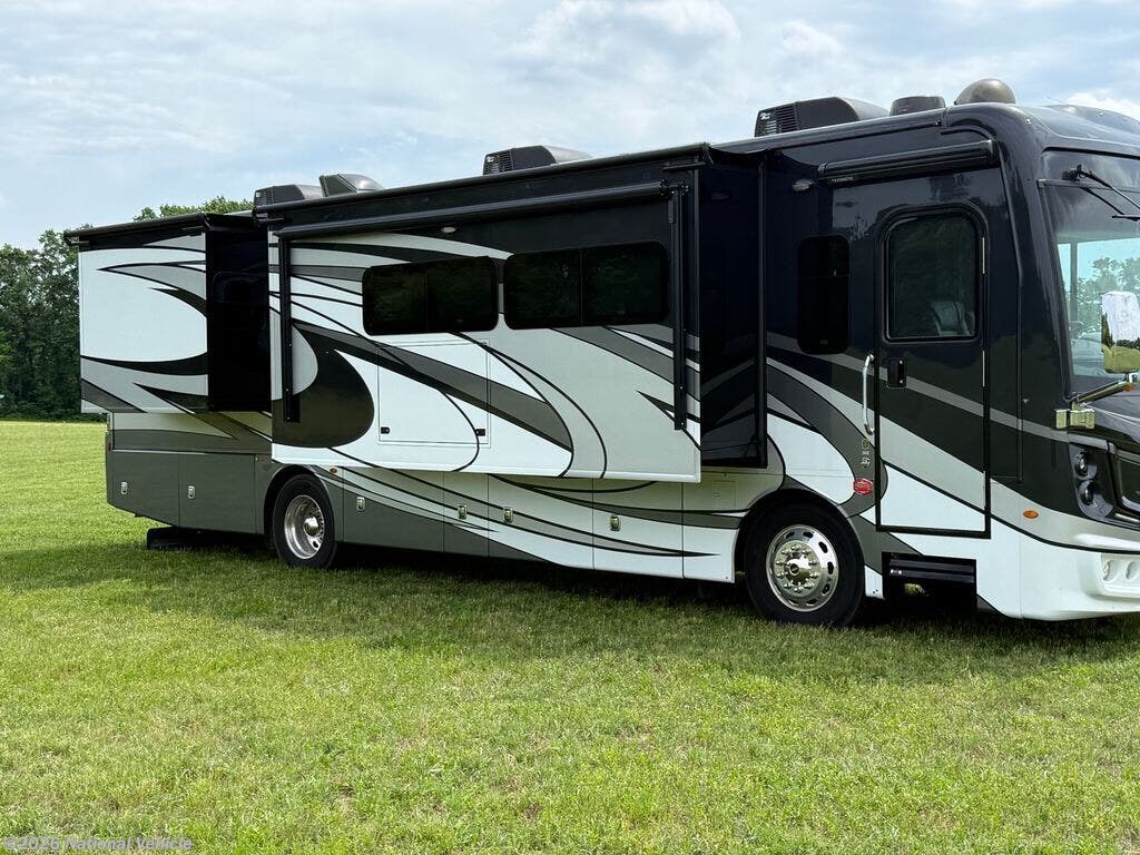 2021 Fleetwood Discovery LXE 36HQ - Used Class A For Sale by National Vehicle in Clinton, North Carolina