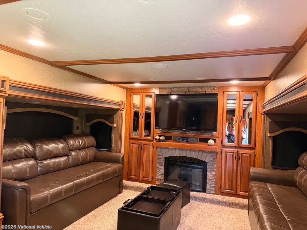 Used 2016 Starcraft Solstice 376FL5 available in Gallatin Gateway, Montana