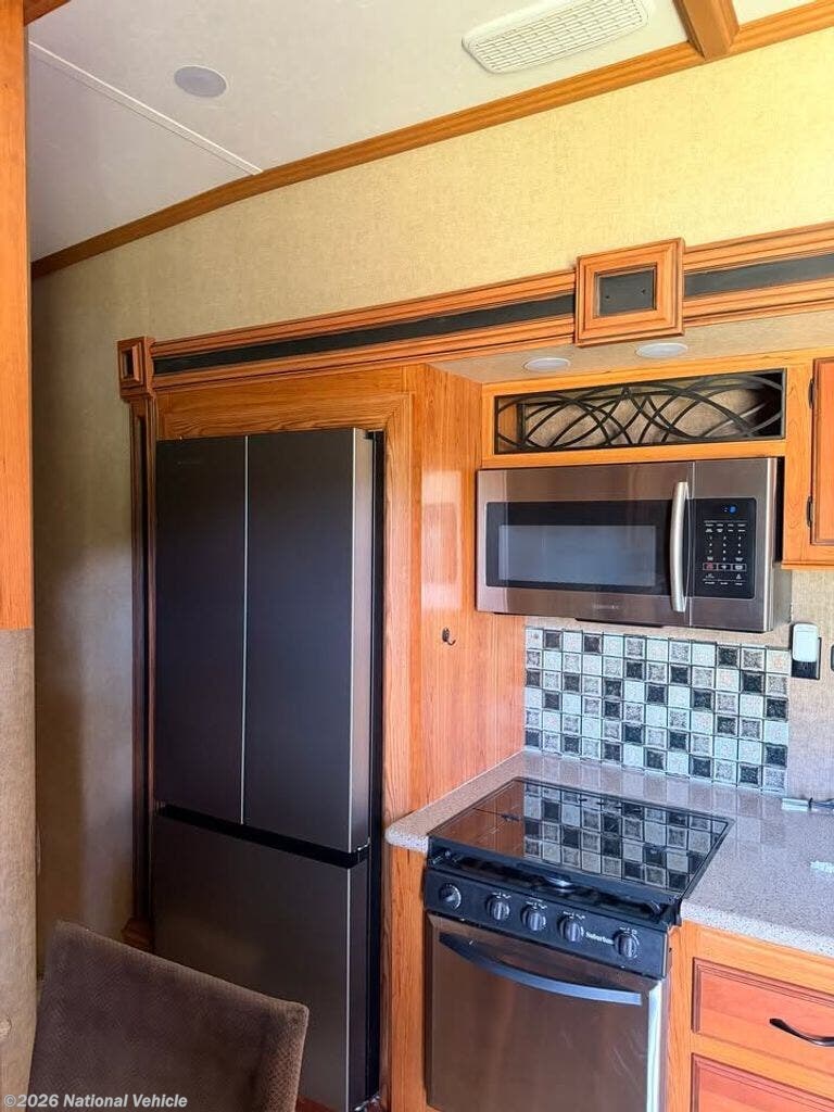 2016 Solstice 376FL5 by Starcraft from National Vehicle in Gallatin Gateway, Montana