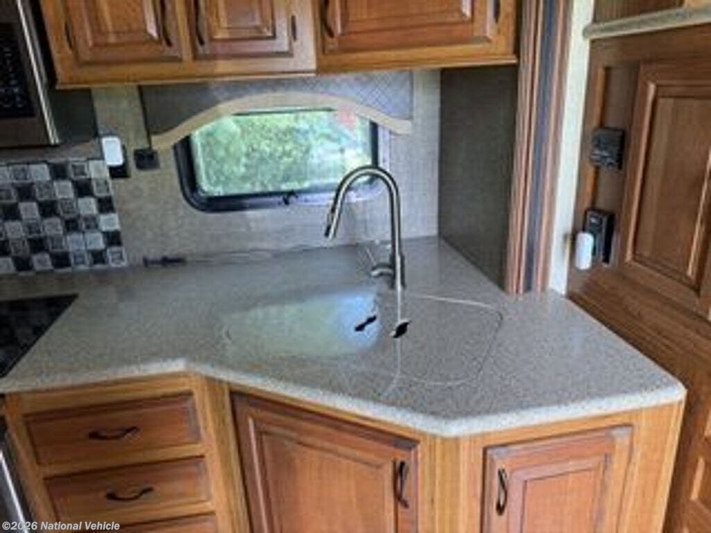 Used 2016 Starcraft Solstice 376FL5 available in Gallatin Gateway, Montana