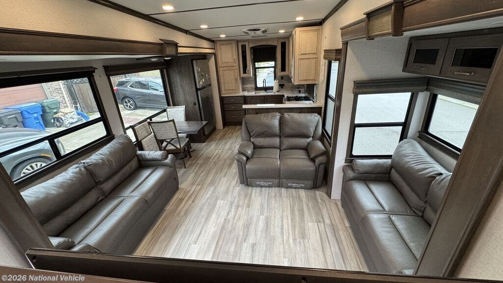 Used 2021 Alliance RV Paradigm 372RK available in Manteca, California